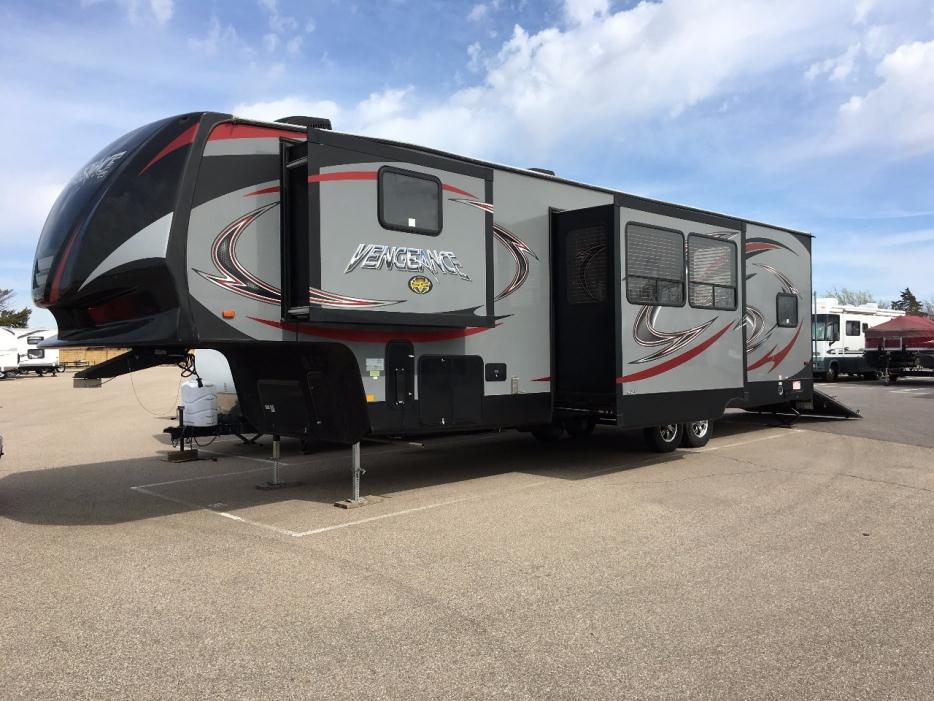 2015 Forest River Vengeance 320A