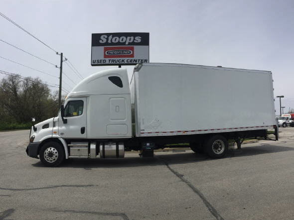 2015 Freightliner Cascadia  Box Truck - Straight Truck