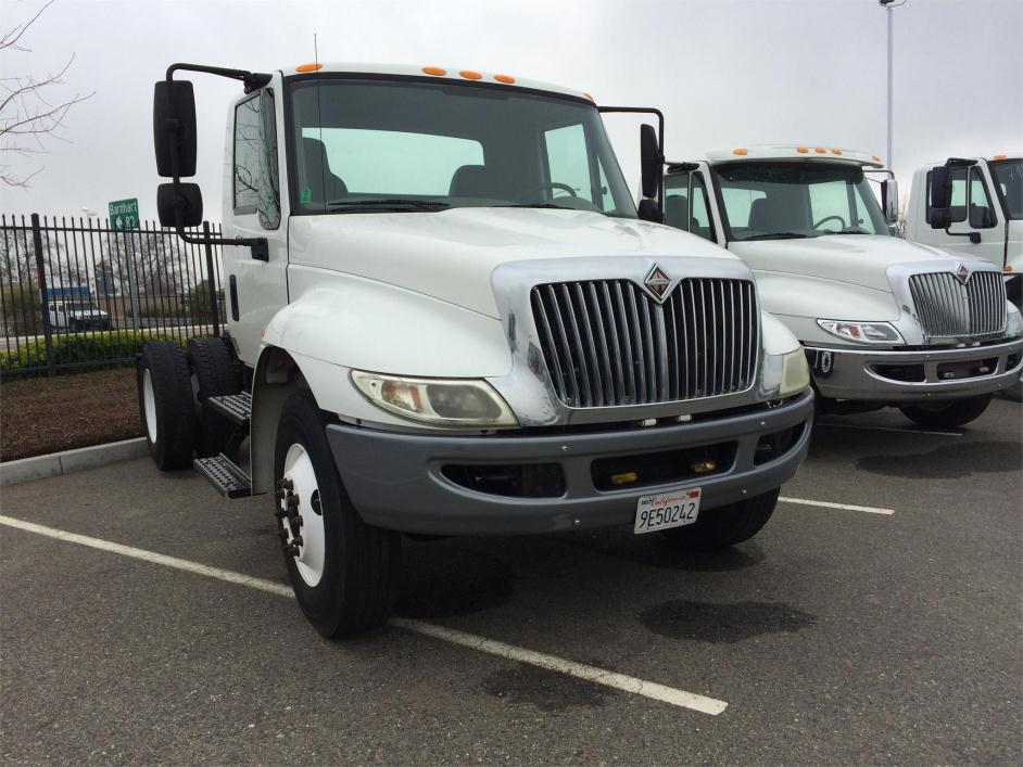 2008 International 4300  Conventional - Day Cab