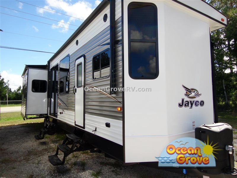 2017 Jayco Jay Flight Bungalow 40RLTS