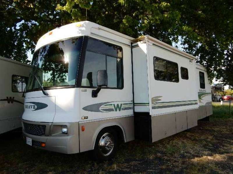 2002 Winnebago Brave 30W