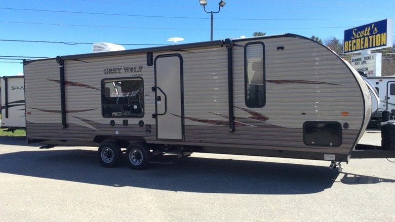 2017 Cherokee Grey Wolf 26RR w/ Rear Ramp