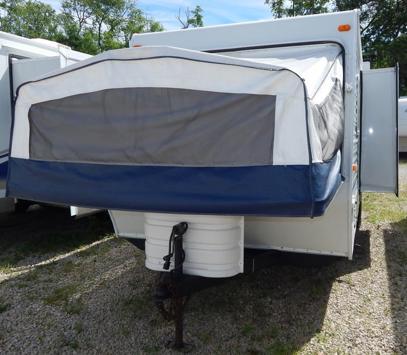 2003 K-Z Coyote 23C Two Drop Down Beds w/ Sofa Sl