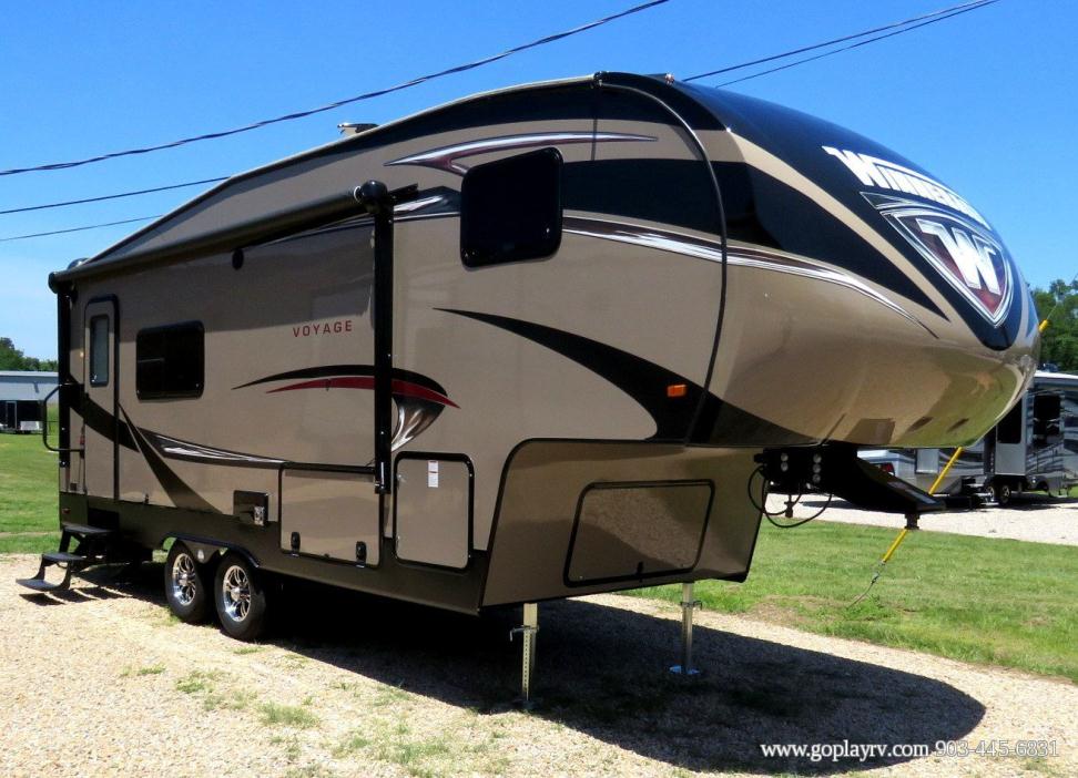 2017 Winnebago Voyage 25RKS