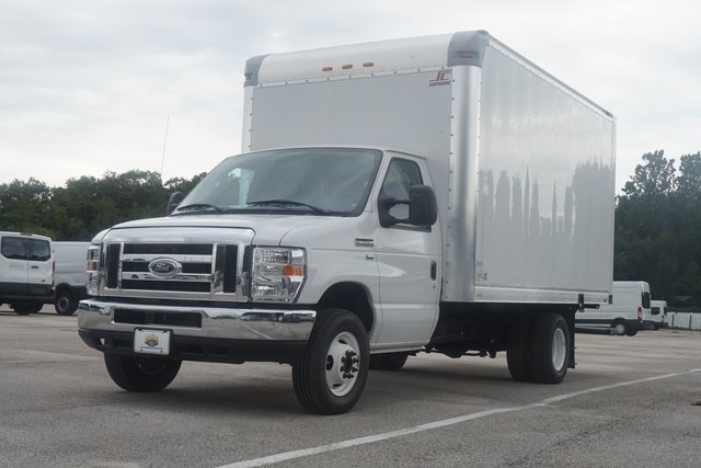 2016 Ford E-350sd  Cab Chassis