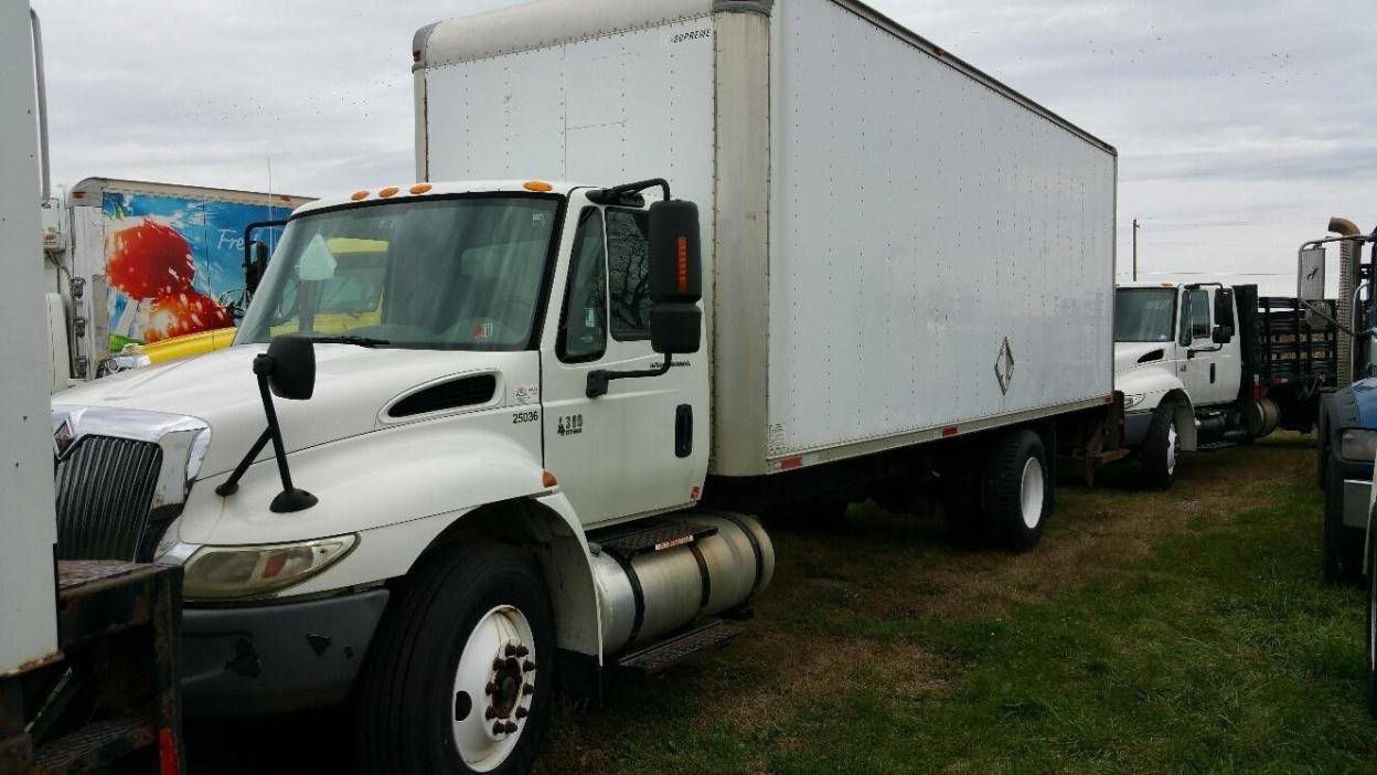 2007 International Durastar 4300  Box Truck - Straight Truck