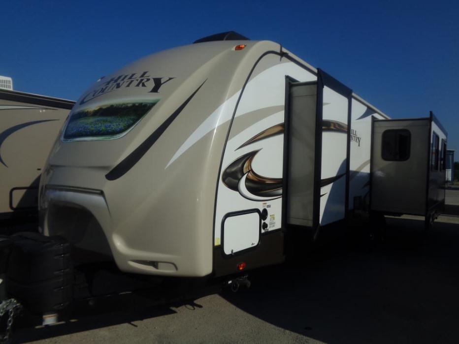2015 Crossroads Hill Country 32L TRAVEL TRAILER