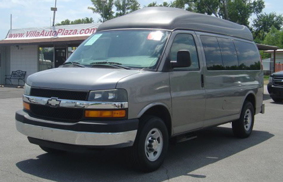 2009 Chevrolet Express  Mobility Van