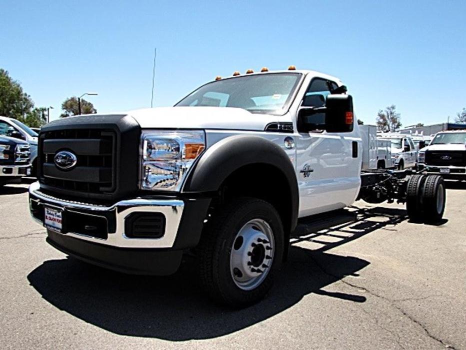 2016 Ford Super Duty F-550  Cab Chassis