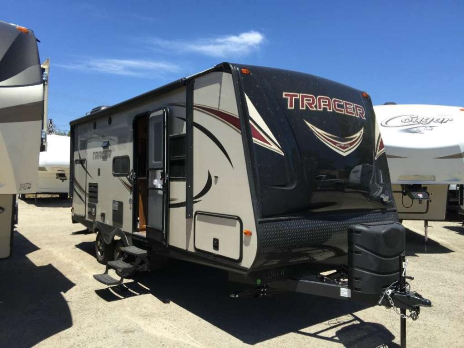 2017 Prime Time Tracer 230FBS