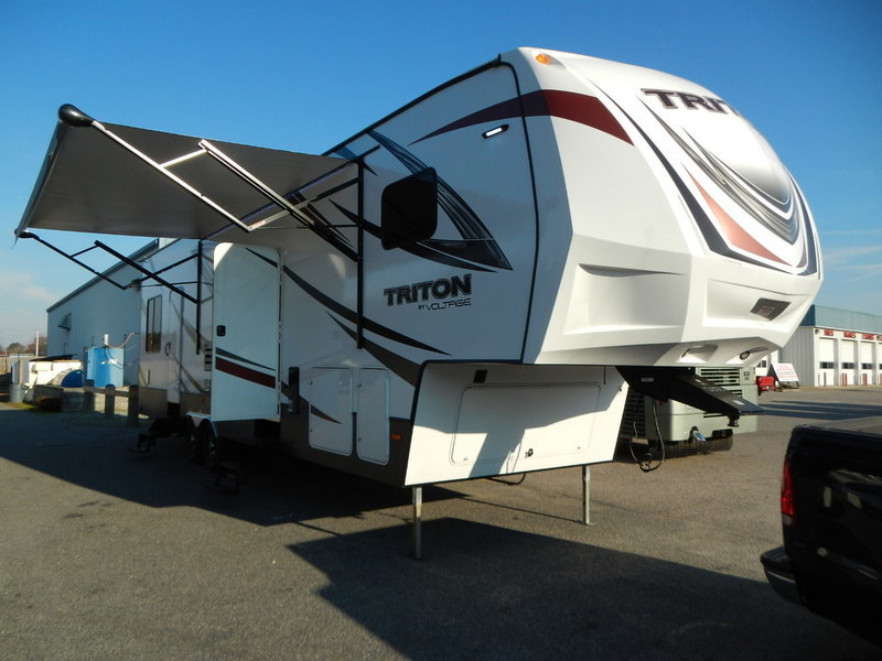 2016 Dutchmen Voltage TRITON 3451