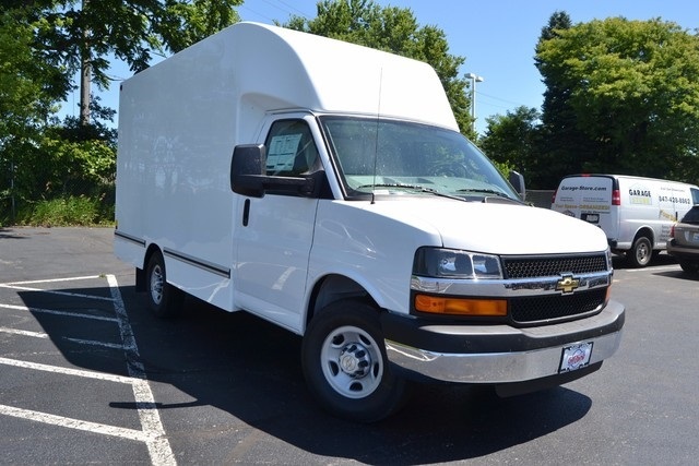 Chevrolet 12 Unicell Box Truck cars for sale