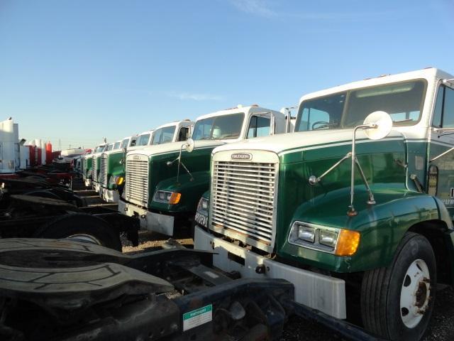2003 Freightliner Fld11242  Conventional - Day Cab