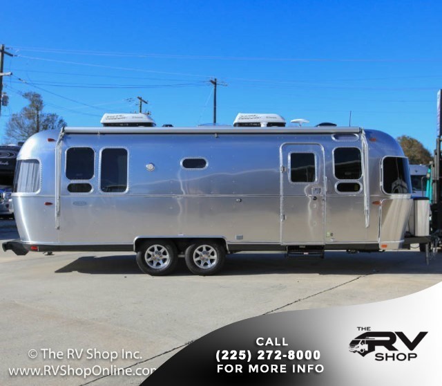 2016 Airstream Flying Cloud 25 Rear Queen