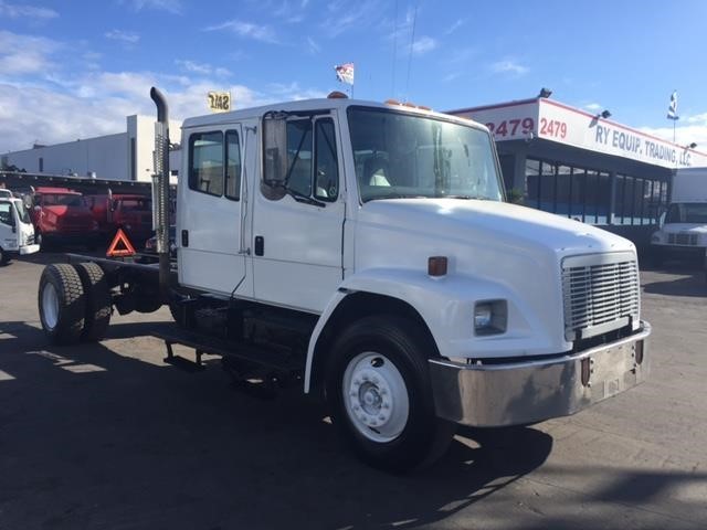 2000 Freightliner Fl70  Cab Chassis