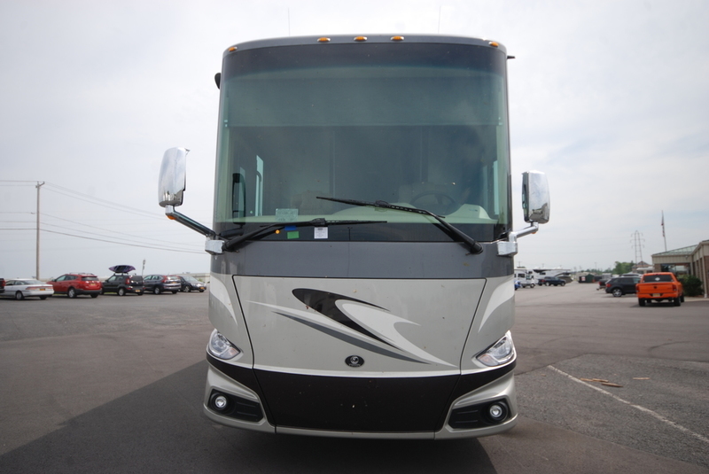 2017 Tiffin Motorhomes Phaeton 40OH