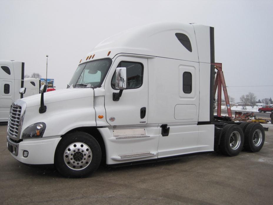 2017 Freightliner Evo  Conventional - Sleeper Truck