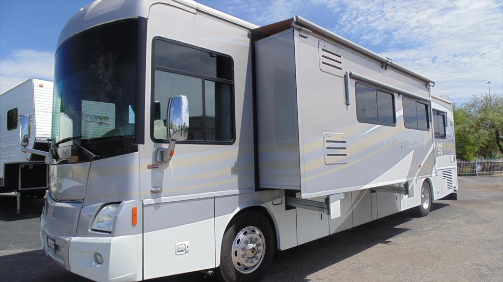 2008 Winnebago Vectra 40TD w/2slds