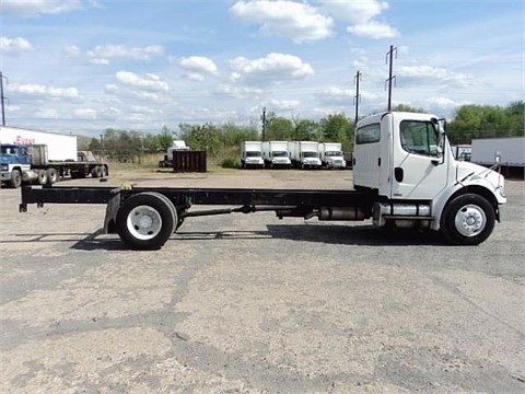 2006 Freightliner Business Class M2  Cab Chassis