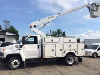 2006 Chevrolet C4500  Bucket Truck - Boom Truck