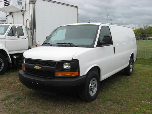 2010 Chevrolet Express G2500  Cargo Van