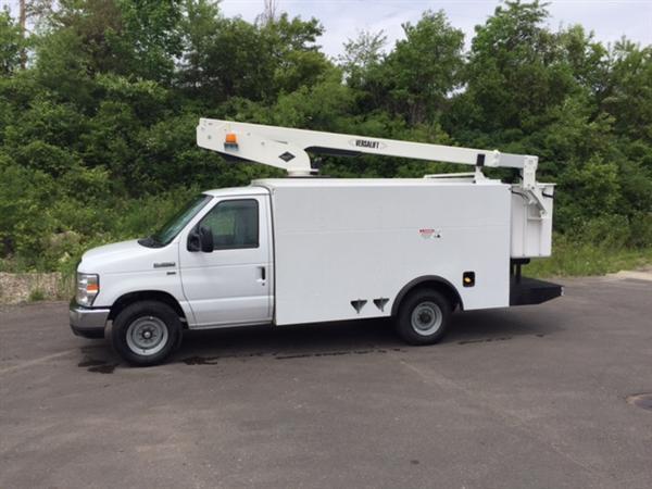 2016 Versalift Vantel 29ne -01  Bucket Truck - Boom Truck