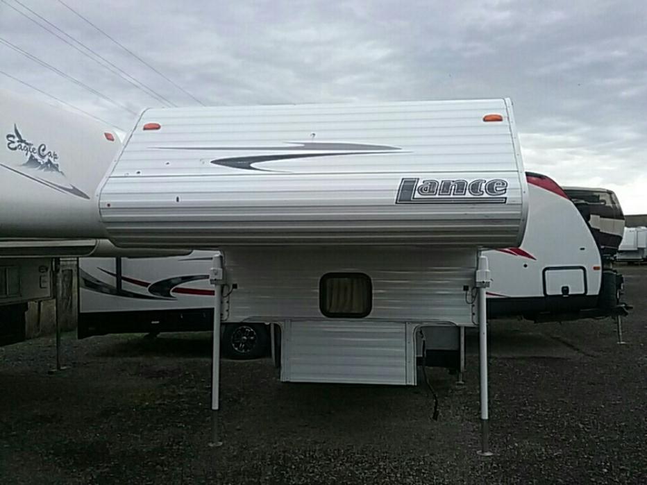 2006 Lance 845 8FT 6 IN