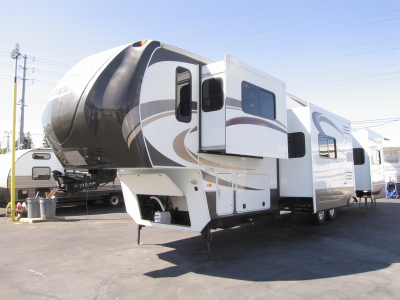 2012 Dutchmen Infinity 3750FL