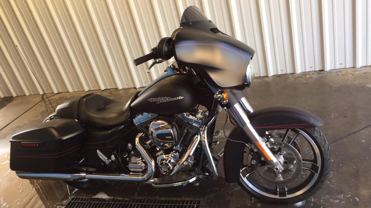 2016 Harley-Davidson Street Glide Special