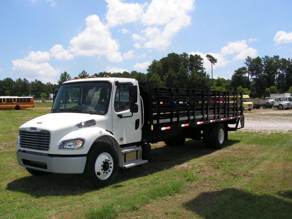 2016 Freightliner Business Class M2 106  Flatbed Truck