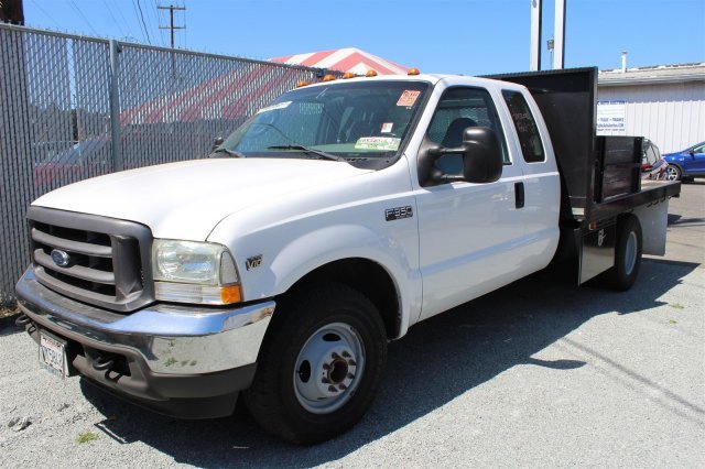 2004 Ford F350  Cab Chassis