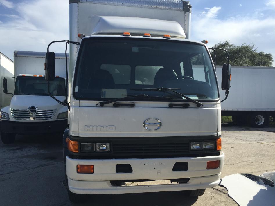 2004 Hino Fe2620  Box Truck - Straight Truck