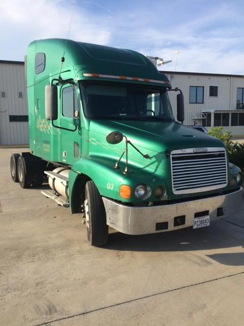 2002 Freightliner Century  Conventional - Sleeper Truck