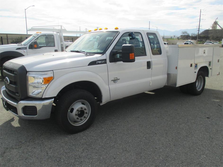 2016 Ford F350  Utility Truck - Service Truck