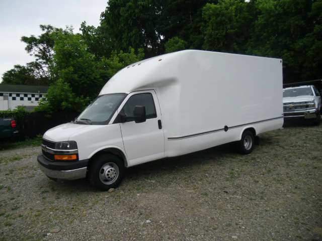 2016 Chevrolet Express 3500 - Cutaway Van  Cutaway-Cube Van