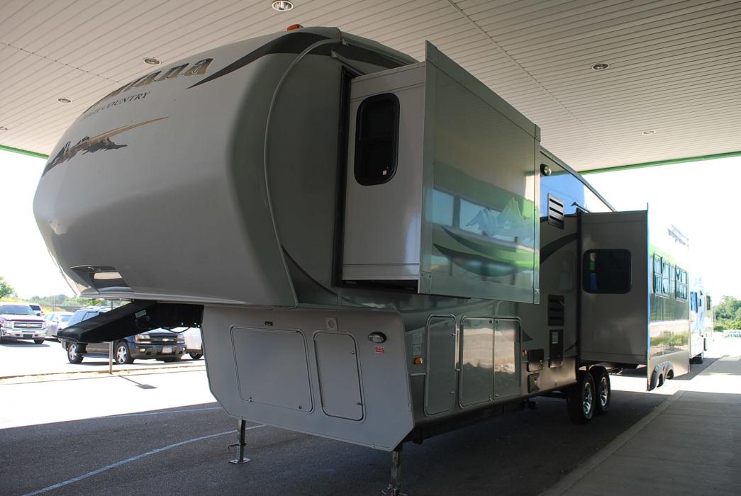 2011 Keystone Rv Company MONTANA HIGH COUNTRY 323RL