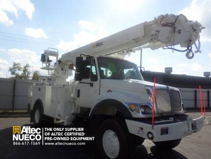 2004 International 7400  Digger Derrick