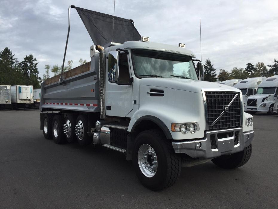 2016 Volvo Vhd84f200  Dump Truck