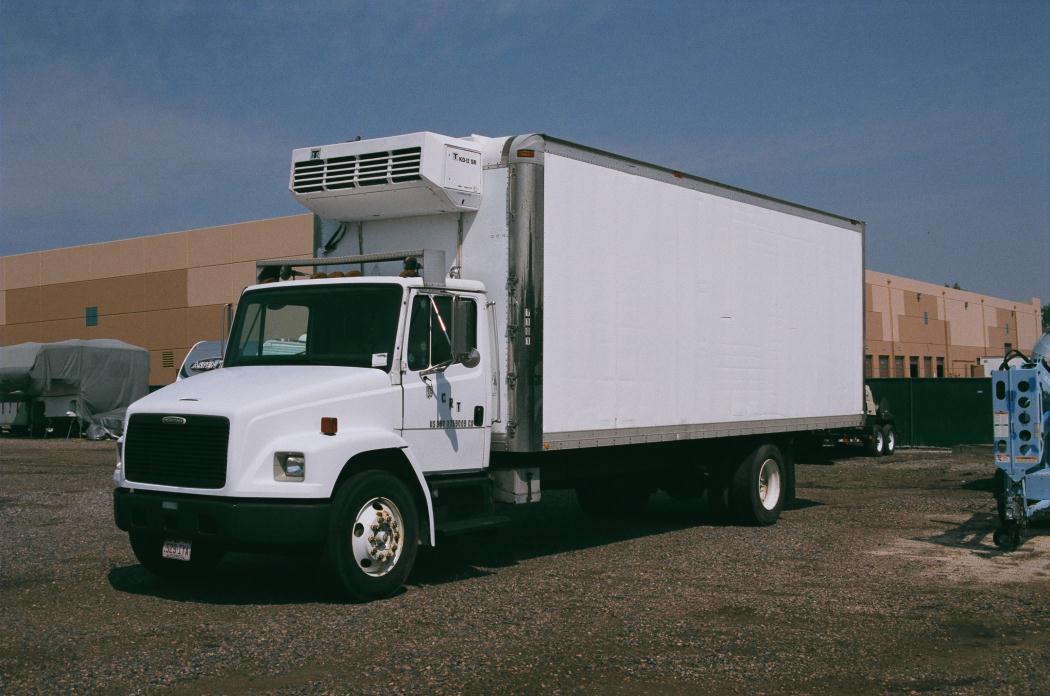 2000 Freightliner Fl70  Refrigerated Truck