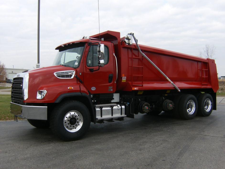 2016 Freightliner 114 Sd  Dump Truck