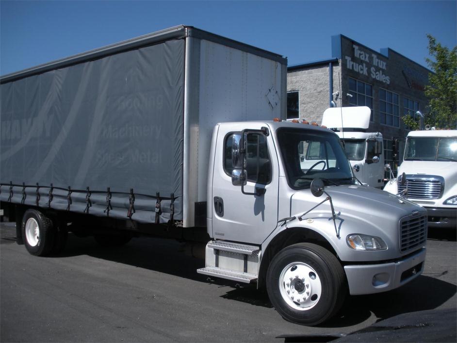 2007 Freightliner Business Class M2 106  Curtain Side