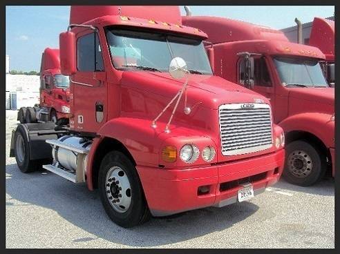 2004 Freightliner Century Class  Conventional - Day Cab