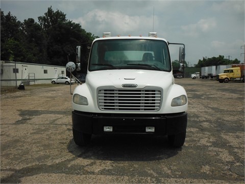 2007 Freightliner Business Class M2  Cab Chassis