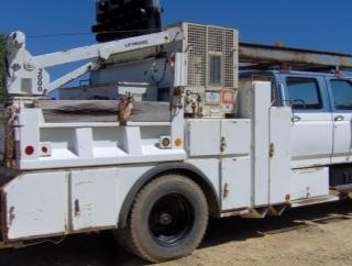 1987 Ford F700  Utility Truck - Service Truck