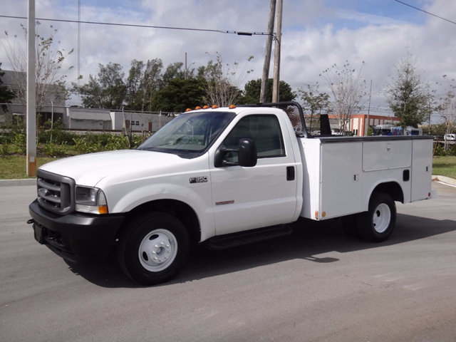 2003 Ford Super Duty F-350 Drw Cab-Chassis