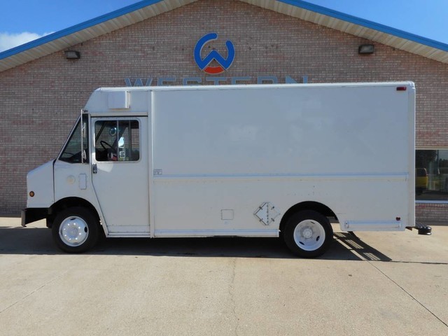 2001 Freightliner P700  Stepvan