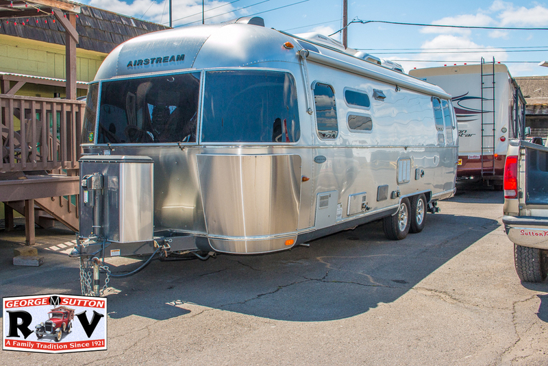 2015 Airstream Flying Cloud 28
