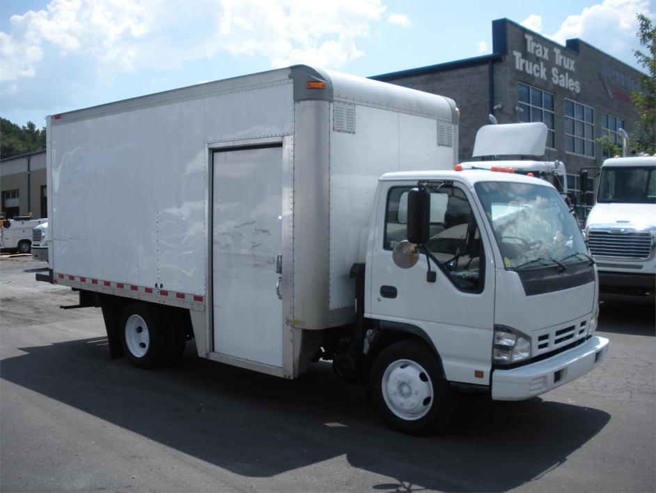 2007 Isuzu Nrr  Box Truck - Straight Truck