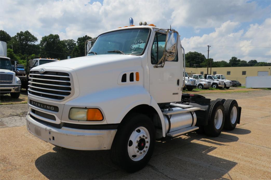 2004 Sterling At9500  Conventional - Day Cab