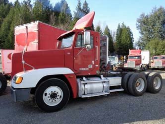 1999 Freightliner Fld120  Conventional - Day Cab